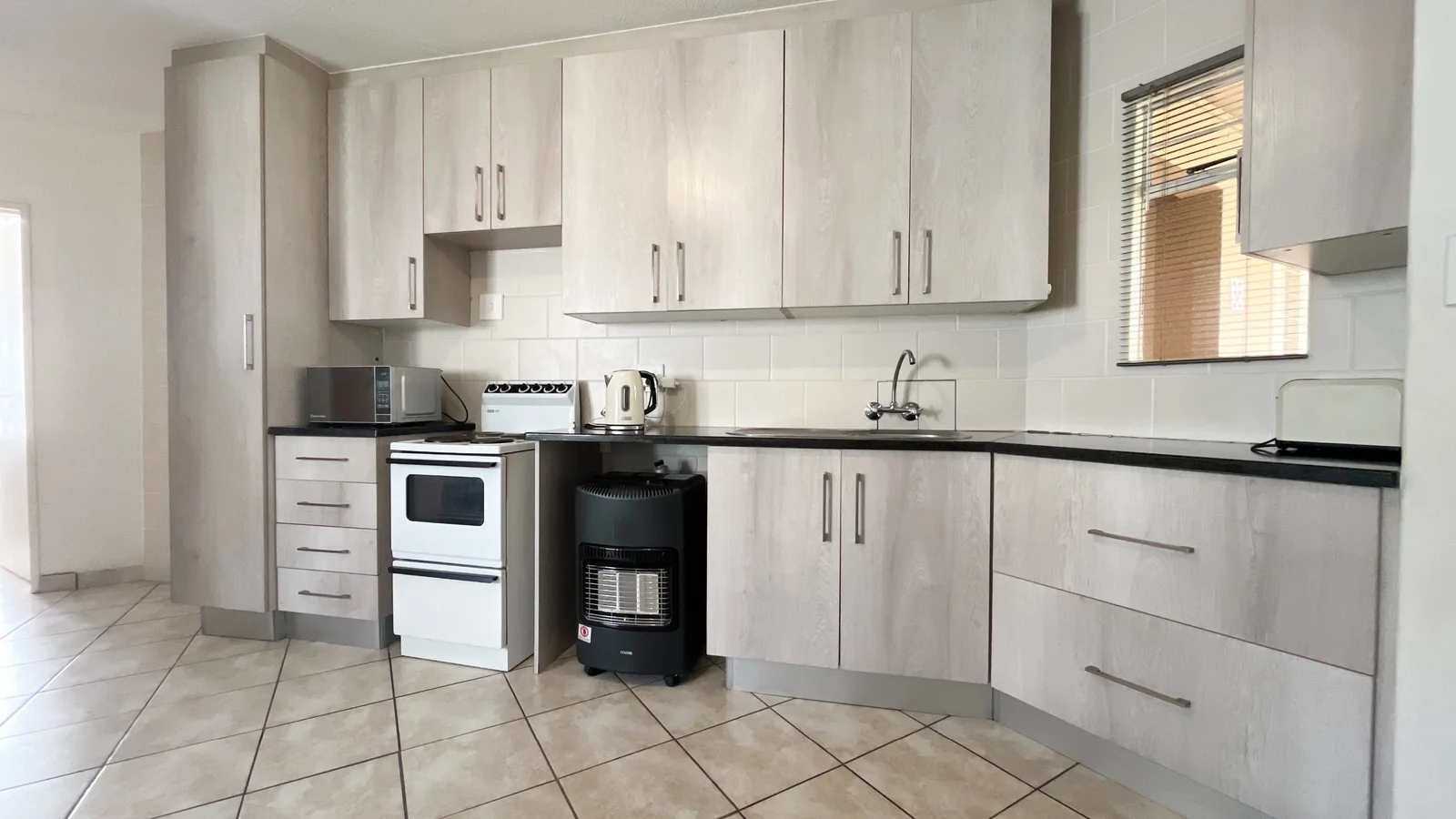 1 Bedroom Ground Floor Apartment for Sale