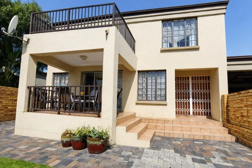 Amorosa, Roodepoort