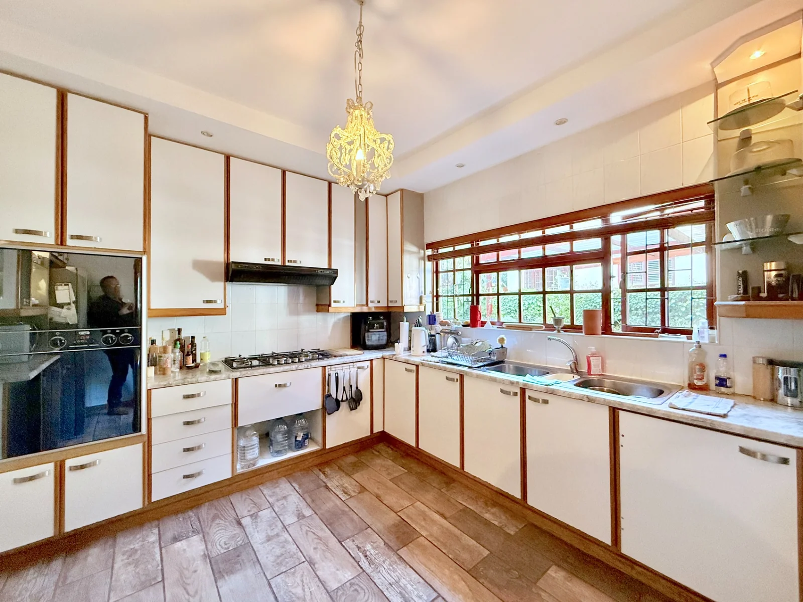 Characterful and spacious four bedroom family home, including self-contained flat, on double plot.
