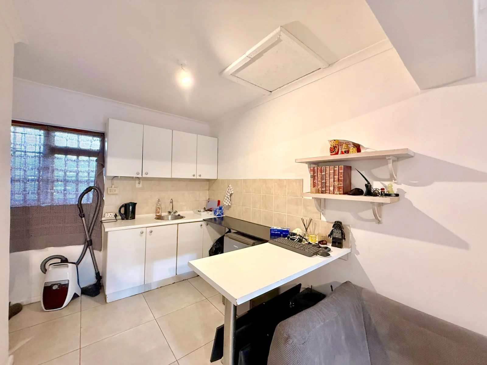 Characterful and spacious four bedroom family home, including self-contained flat, on double plot.
