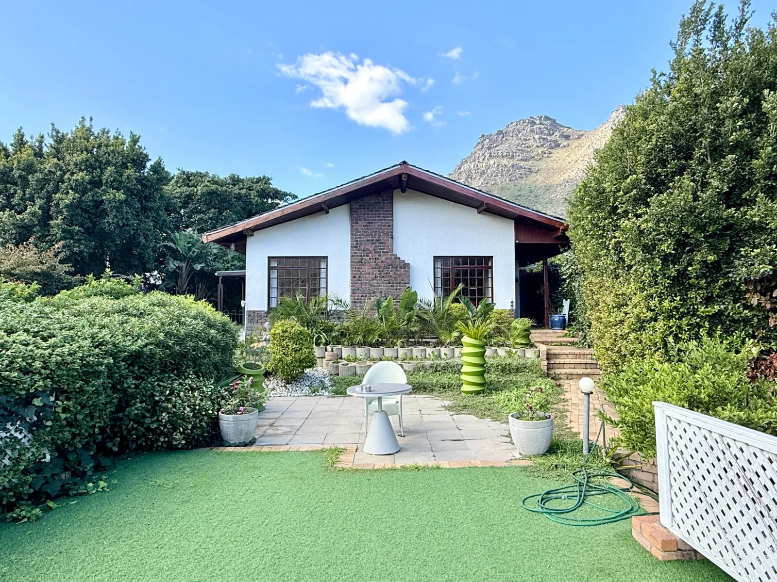 Characterful and spacious four bedroom family home, including self-contained flat, on double plot.