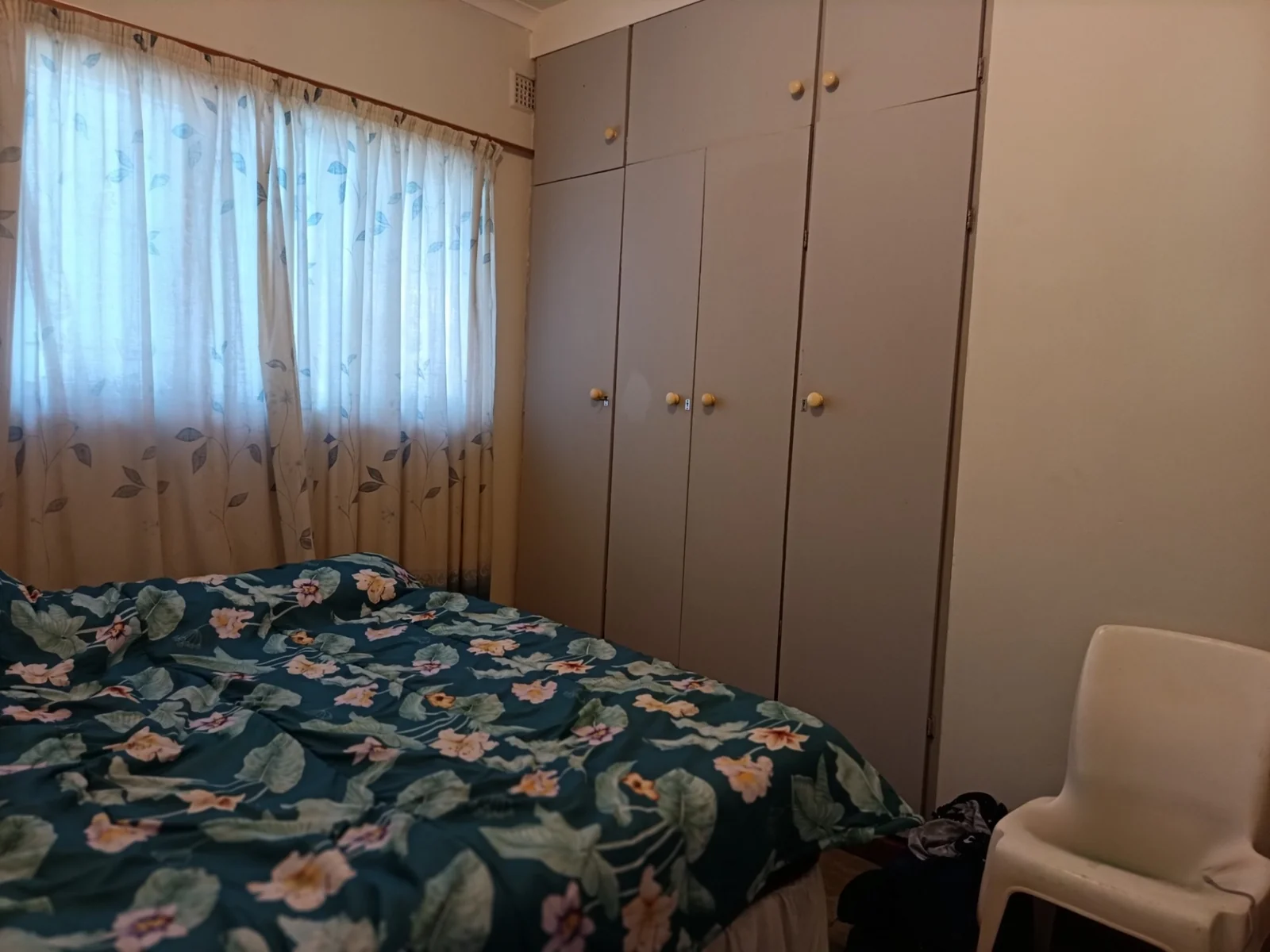 3-Bedroom home with a flat.