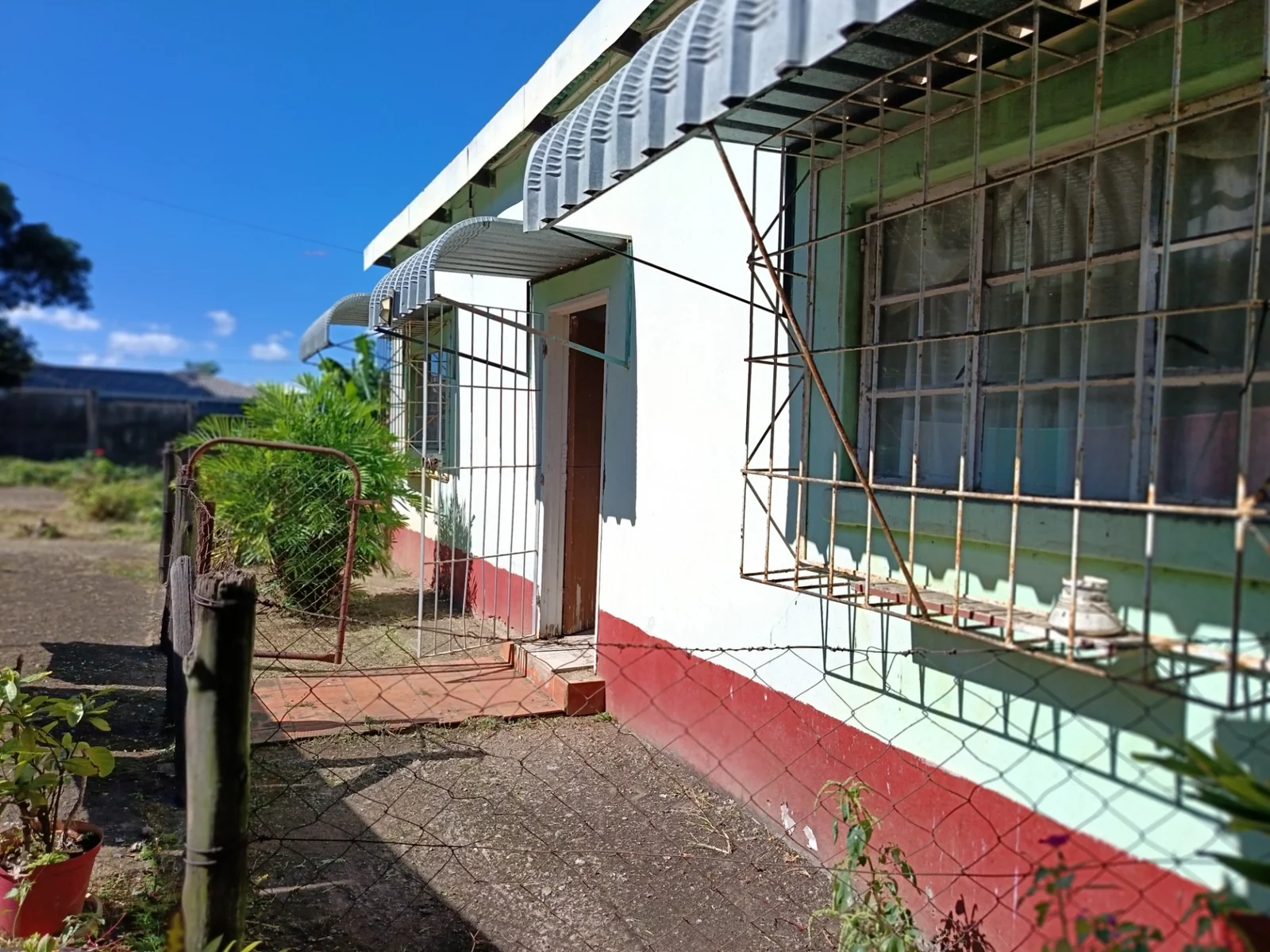 3-Bedroom home with a flat.