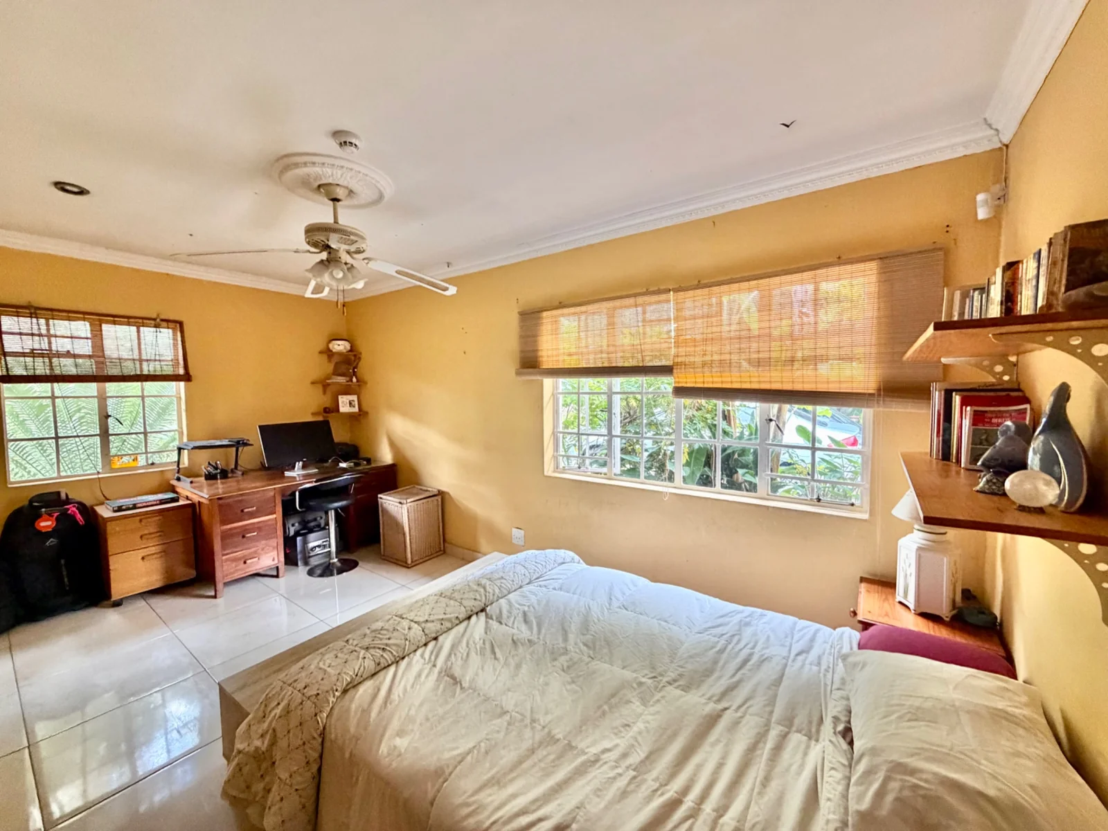 Investment Property in Glen Austin, Midrand – 1 Hectare Income-Generating Multi-Let Asset with Cottages & Massive Development Potential