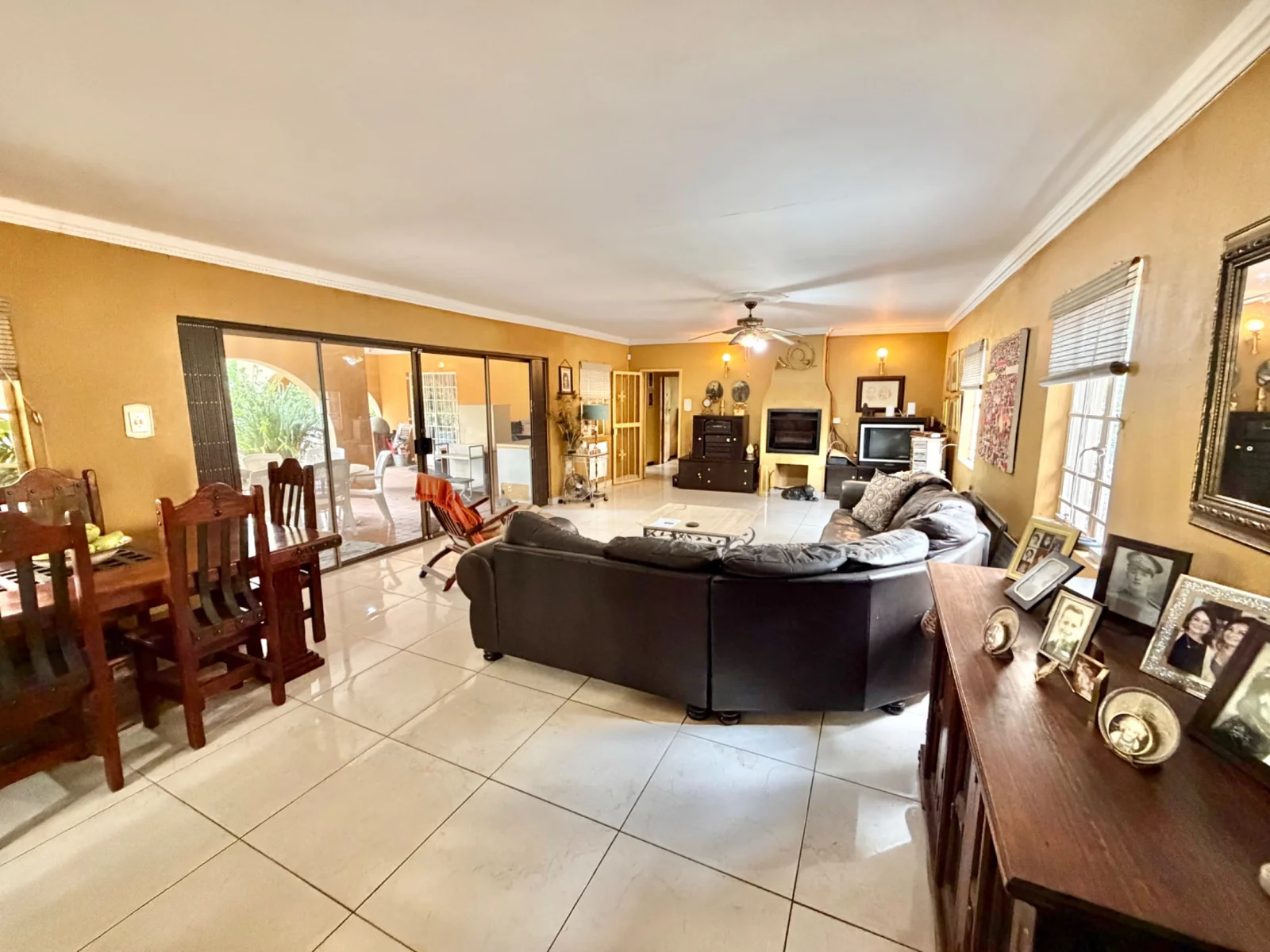Investment Property in Glen Austin, Midrand – 1 Hectare Income-Generating Multi-Let Asset with Cottages & Massive Development Potential
