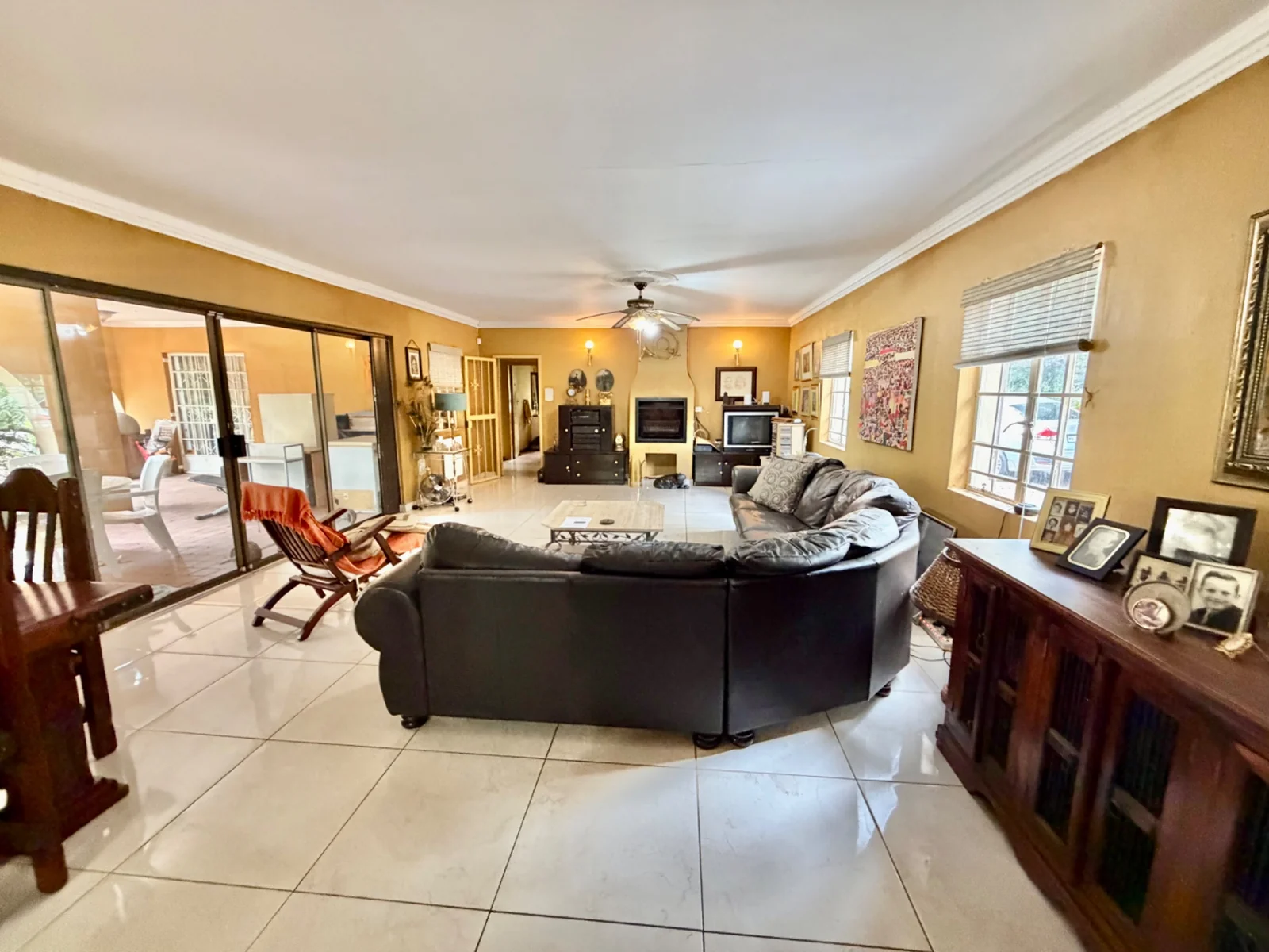 Investment Property in Glen Austin, Midrand – 1 Hectare Income-Generating Multi-Let Asset with Cottages & Massive Development Potential