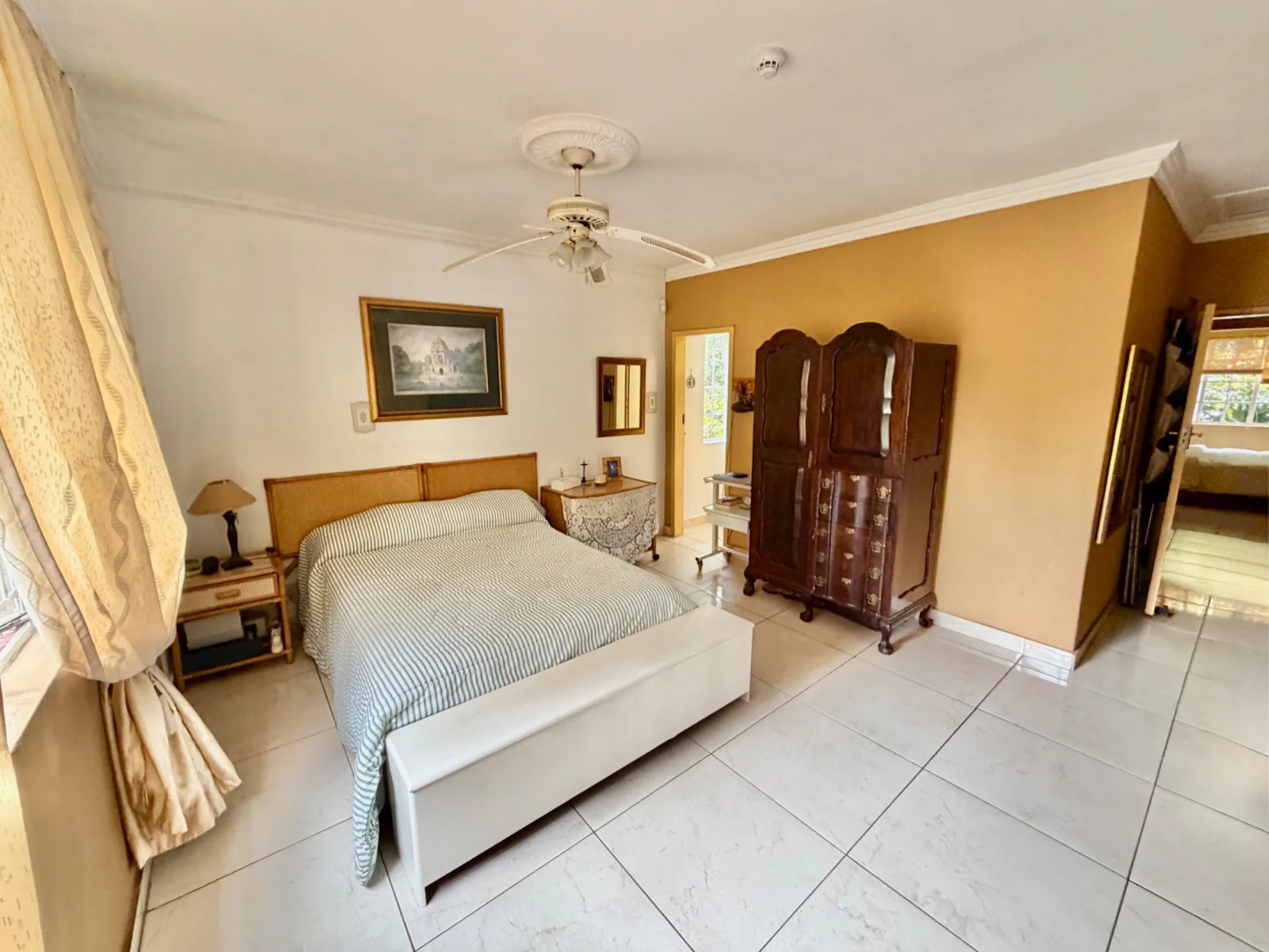 Investment Property in Glen Austin, Midrand – 1 Hectare Income-Generating Multi-Let Asset with Cottages & Massive Development Potential