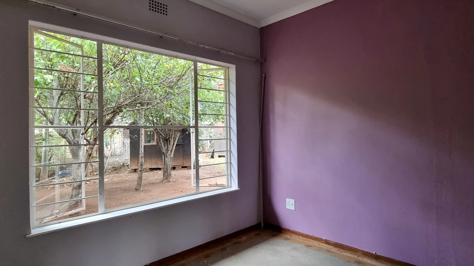 Renovator’s Dream in Prime Bromhof Location – Endless Potential for the Right Buyer