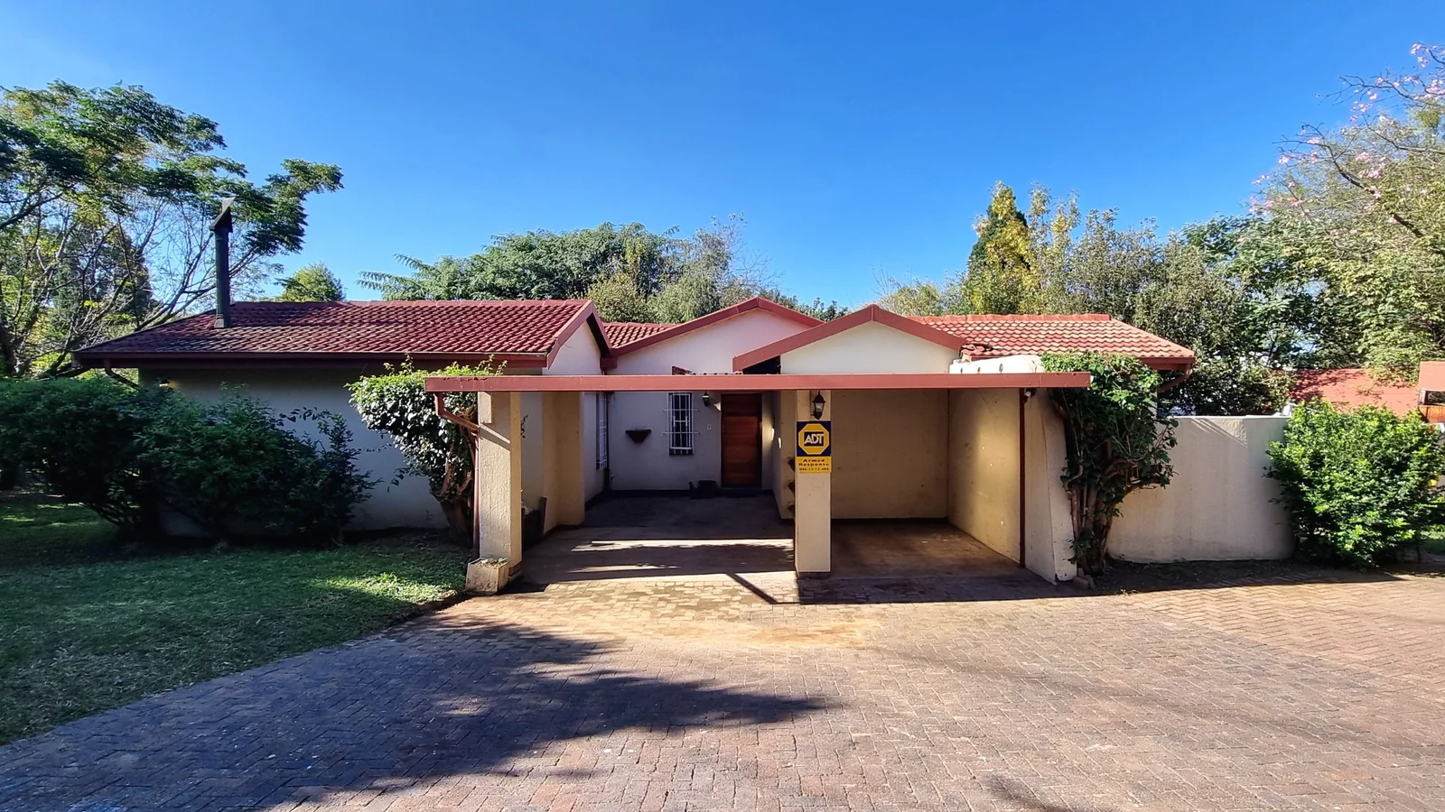 Renovator’s Dream in Prime Bromhof Location – Endless Potential for the Right Buyer