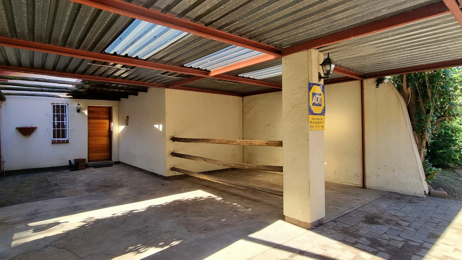 Renovator’s Dream in Prime Bromhof Location – Endless Potential for the Right Buyer