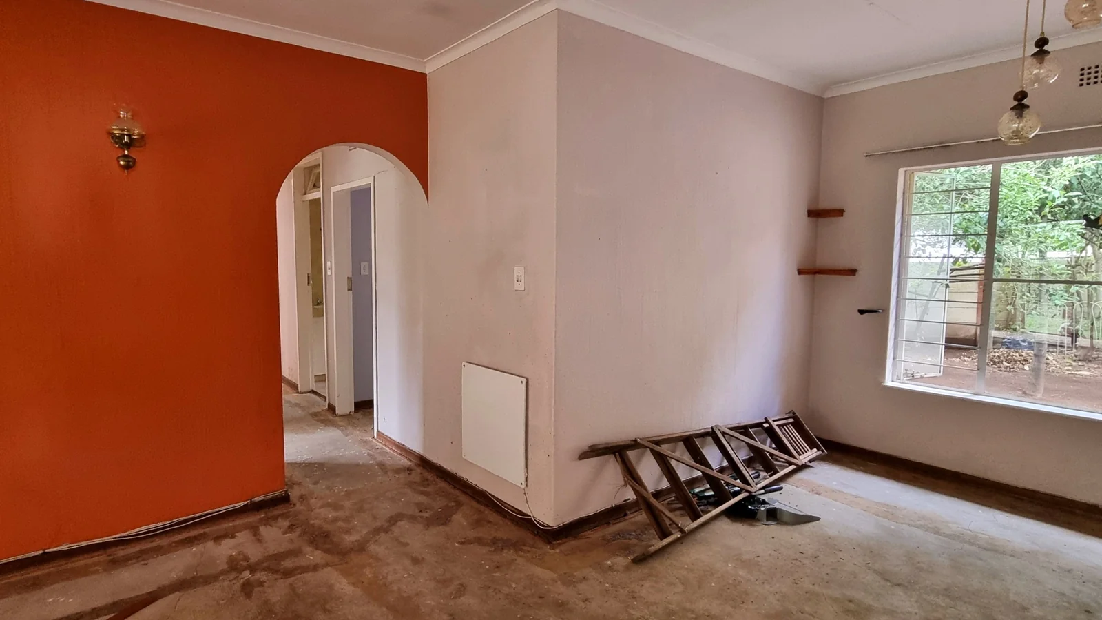 Renovator’s Dream in Prime Bromhof Location – Endless Potential for the Right Buyer