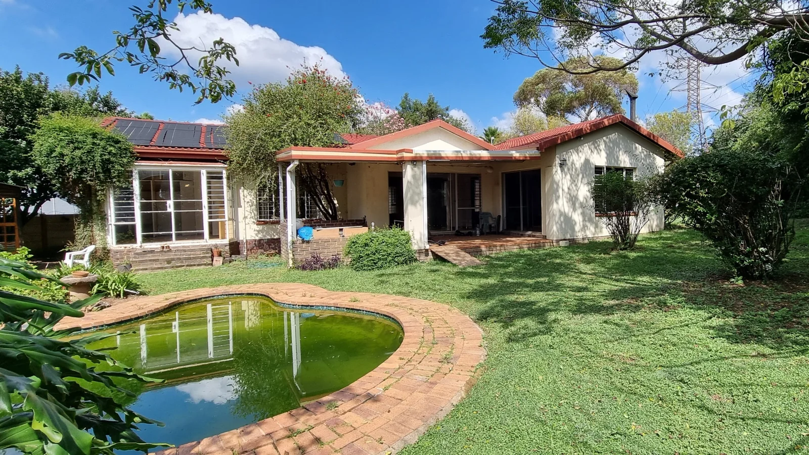 Renovator’s Dream in Prime Bromhof Location – Endless Potential for the Right Buyer