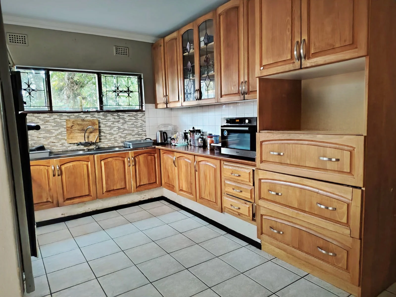 A Place in the Shade – A Must-See family home in Meer En See