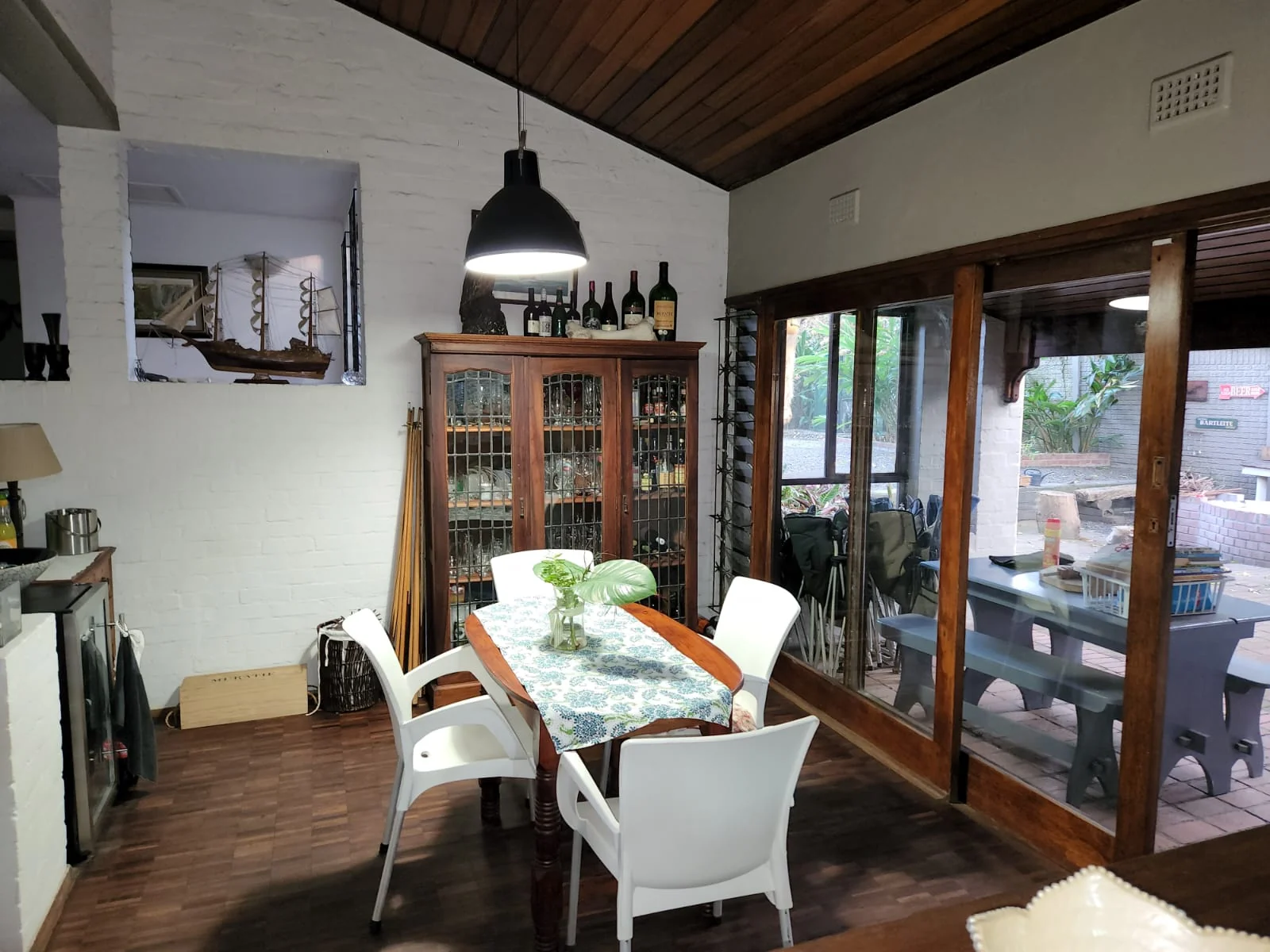 A Place in the Shade – A Must-See family home in Meer En See
