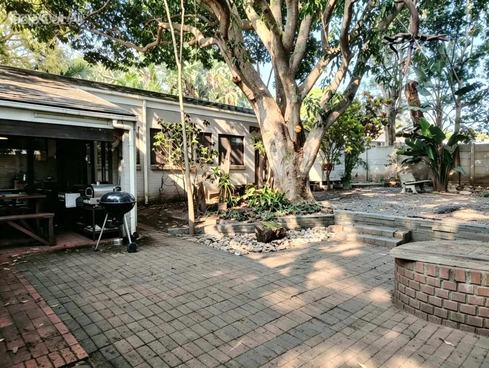 A Place in the Shade – A Must-See family home in Meer En See