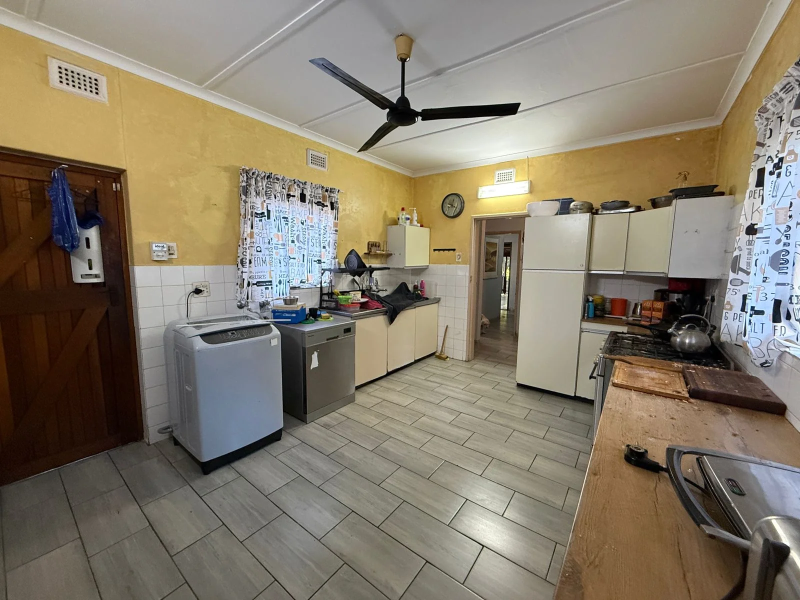 Spacious Property with Large Yard & Renovation Potential