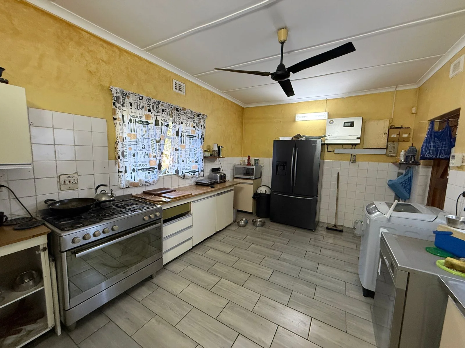 Spacious Property with Large Yard & Renovation Potential