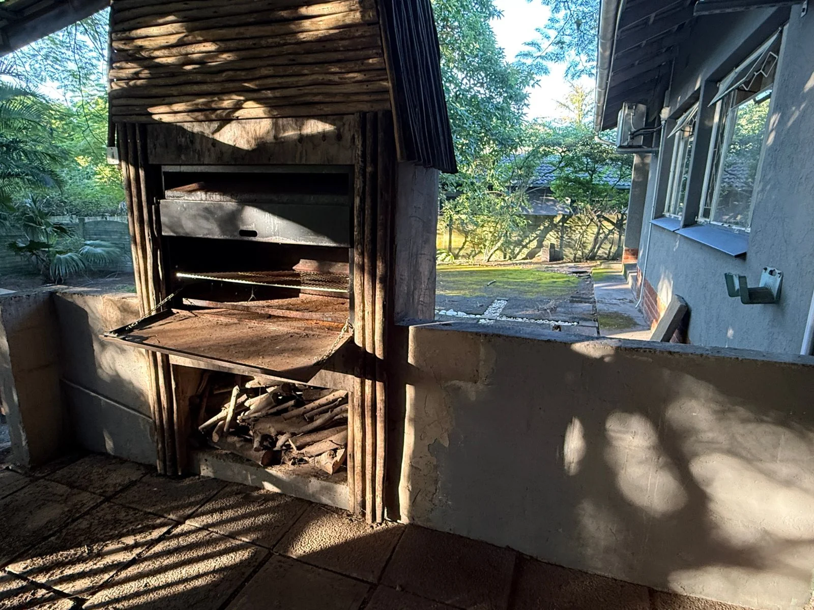 Spacious Property with Large Yard & Renovation Potential