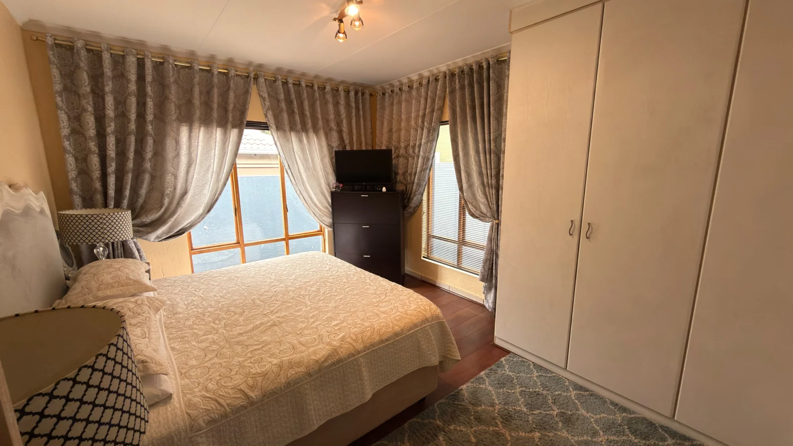 Three bedroom house for Sale in sought after Thorn Valley Estate