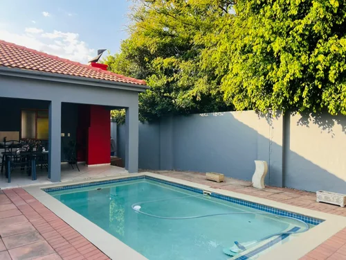 Greenstone Hill, Edenvale