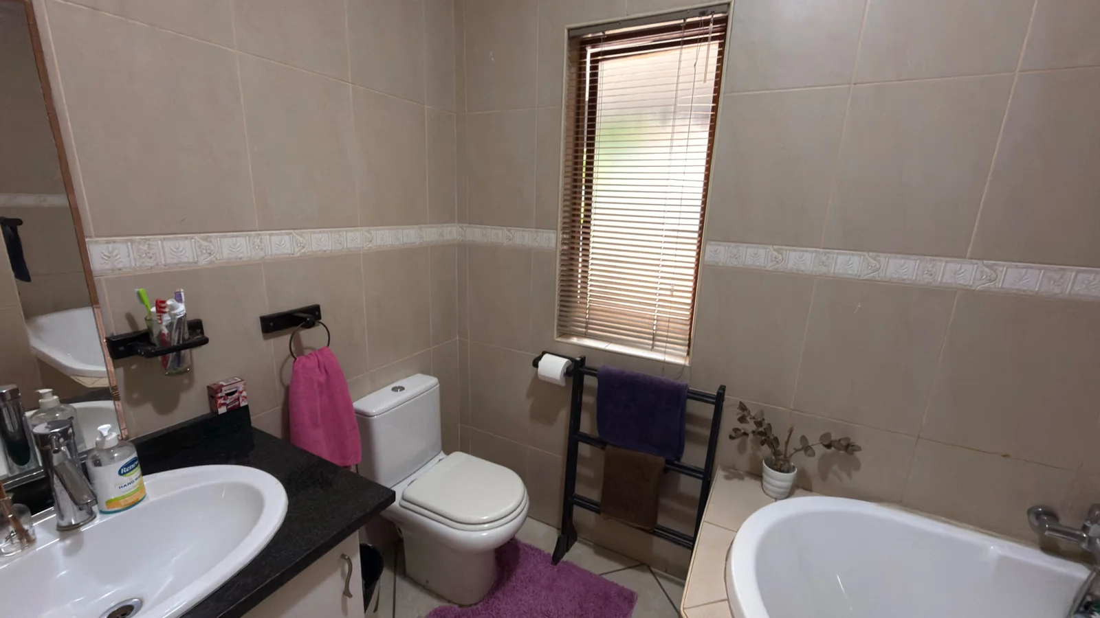 Three bedroom house for Sale in sought after Thorn Valley Estate