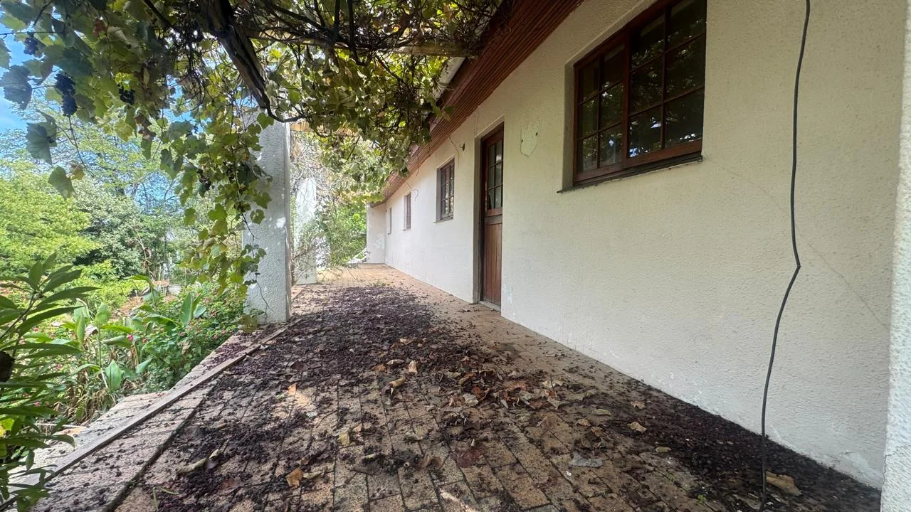 SPACIOUS PROPERTY WITH HUGE DEVELOPMENT POTENTIAL