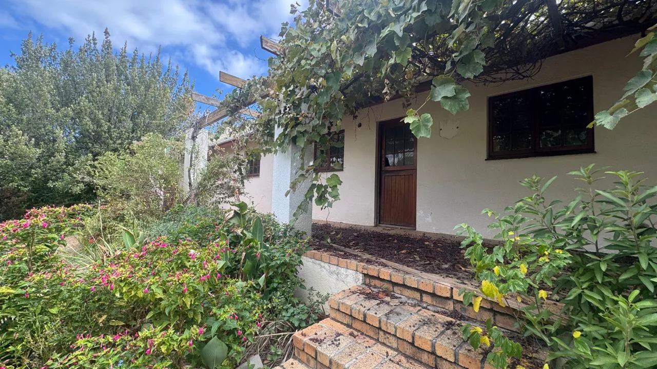 SPACIOUS PROPERTY WITH HUGE DEVELOPMENT POTENTIAL