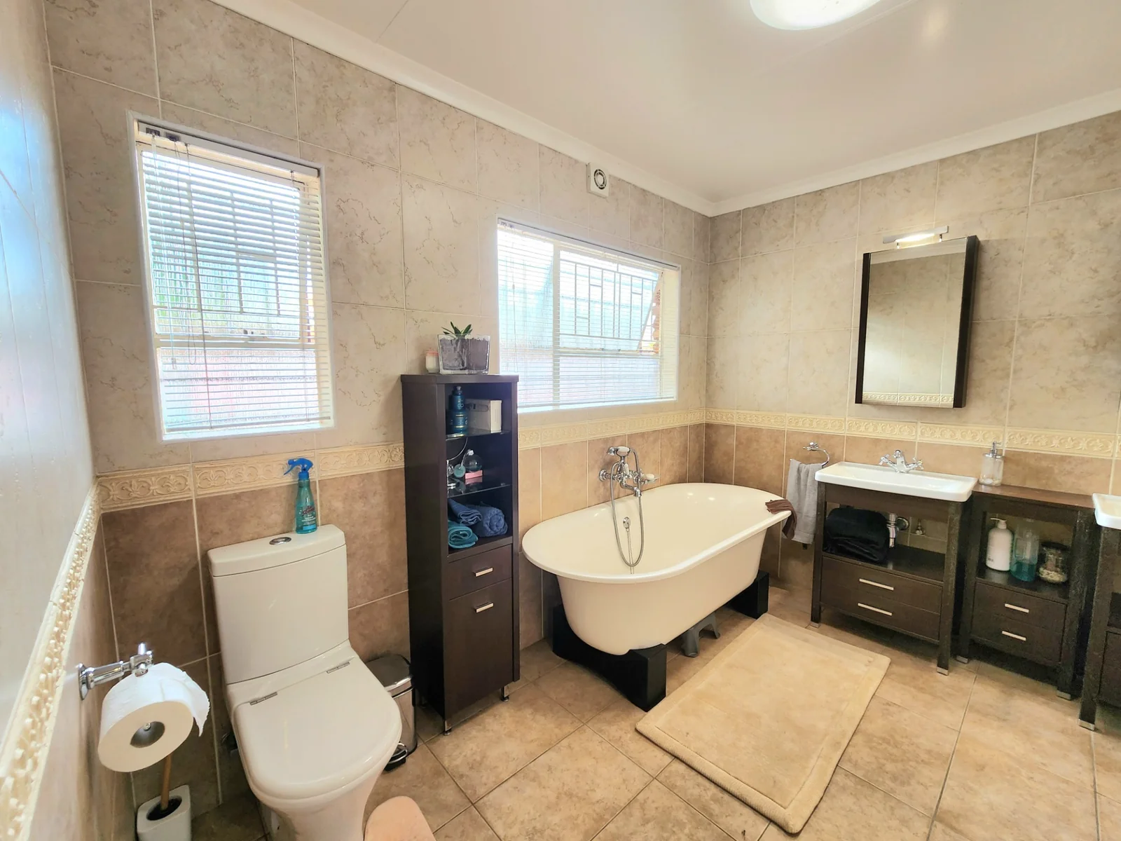 Welcome to Janina Village — secure, spacious family living in the heart of Edleen.