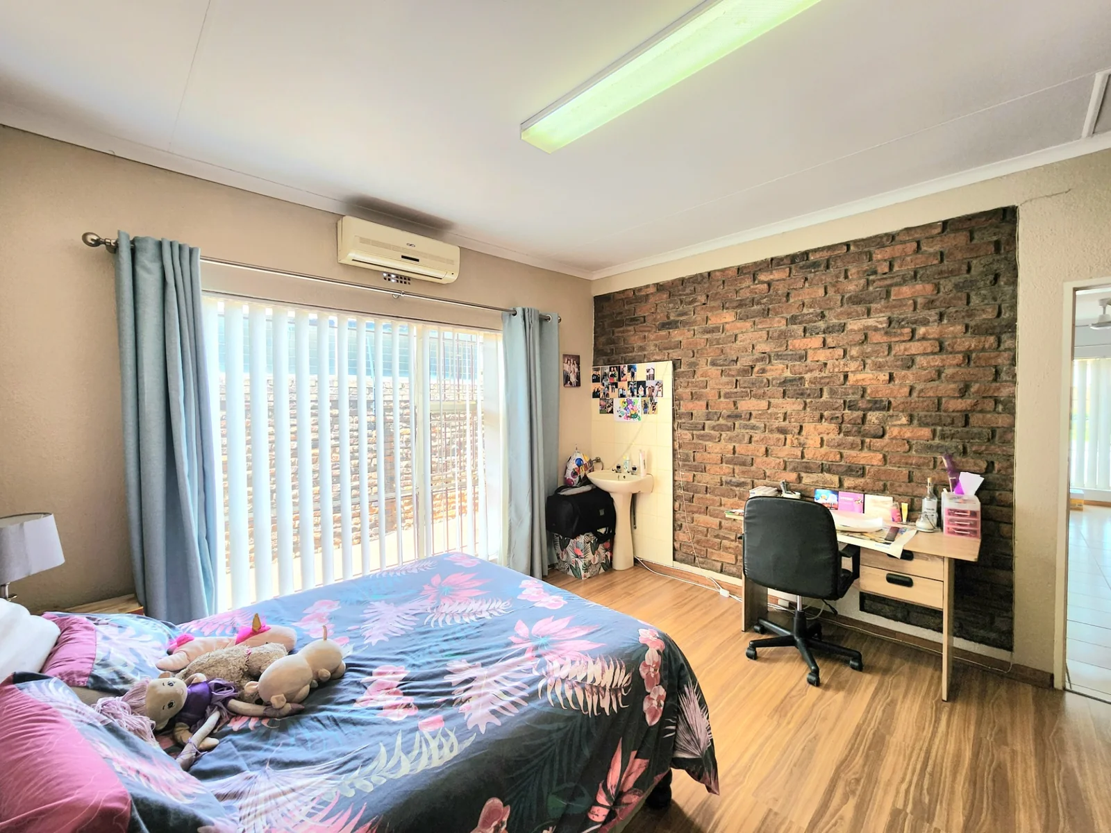Welcome to Janina Village — secure, spacious family living in the heart of Edleen.