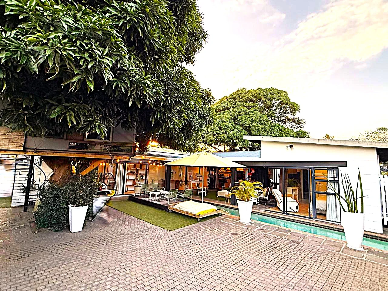 Secret high-end architectural masterpiece