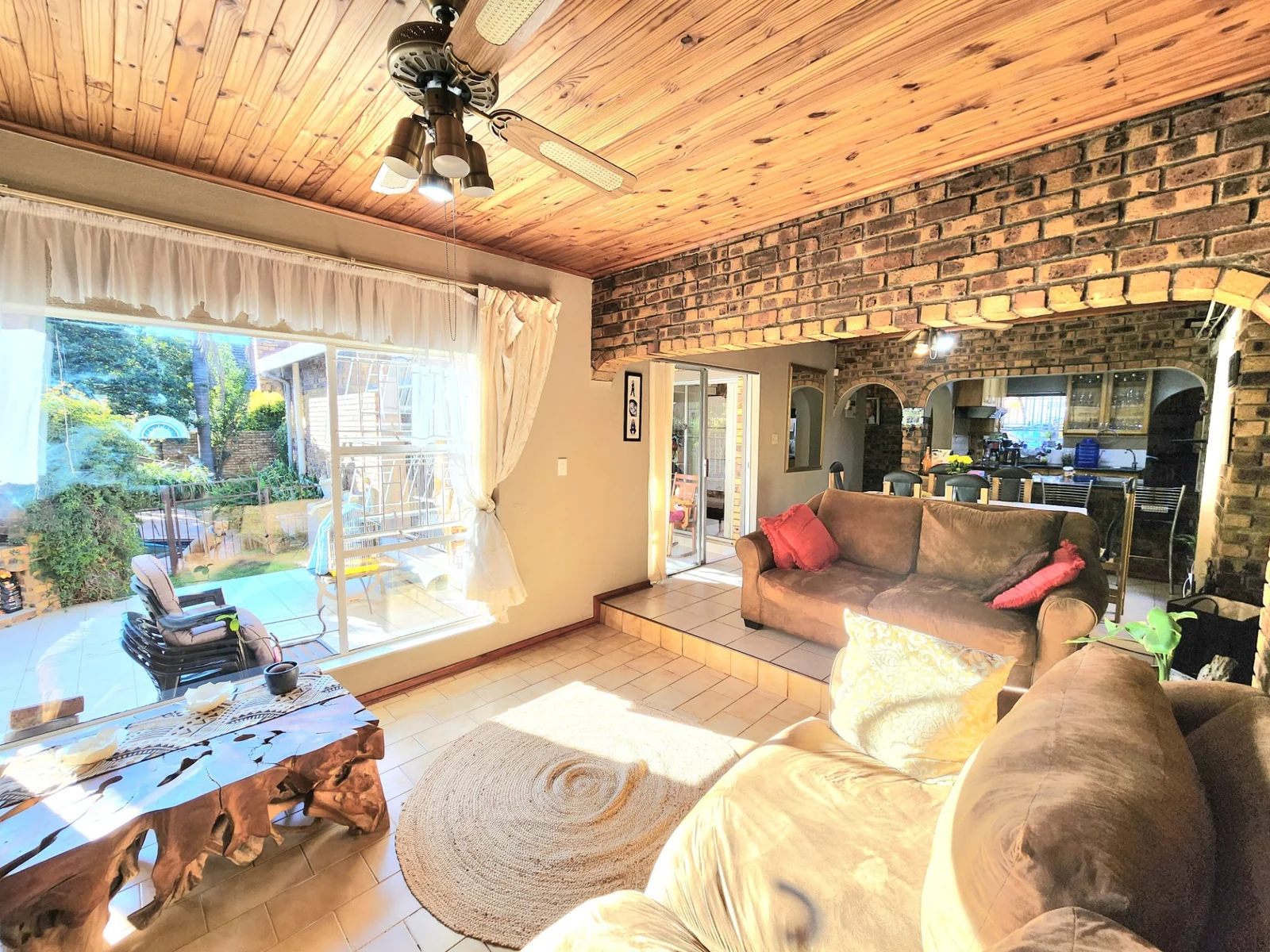 Charming Family Home in Farrarmere