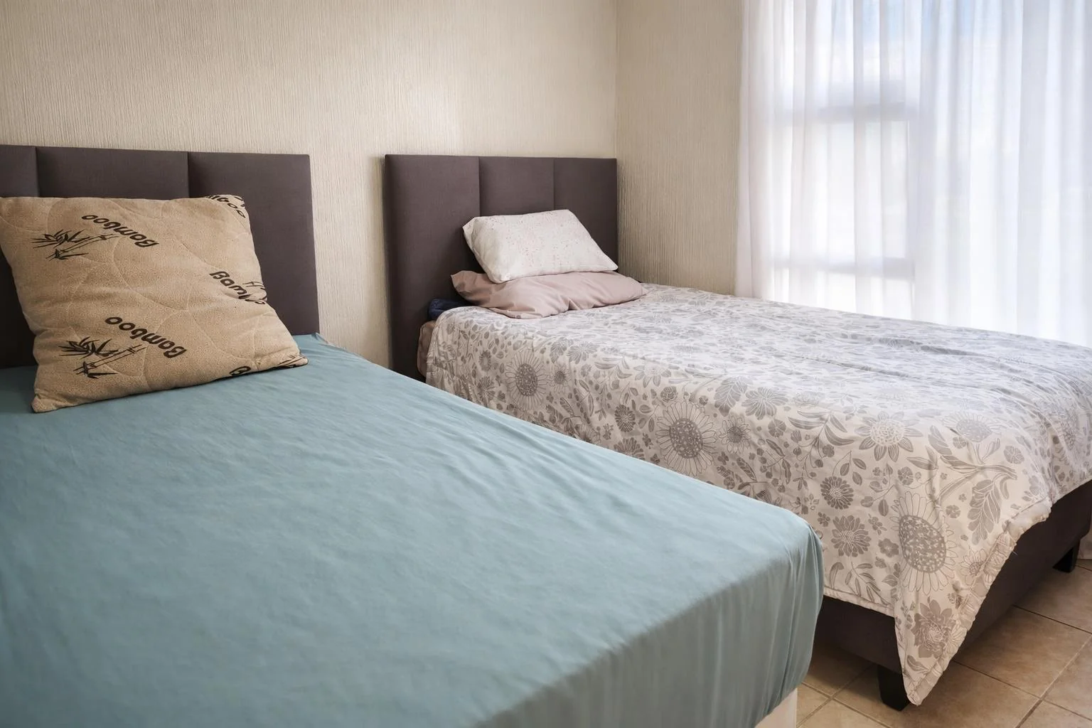 Fabulously maintained unit and Complex, 1st Floor with patio.