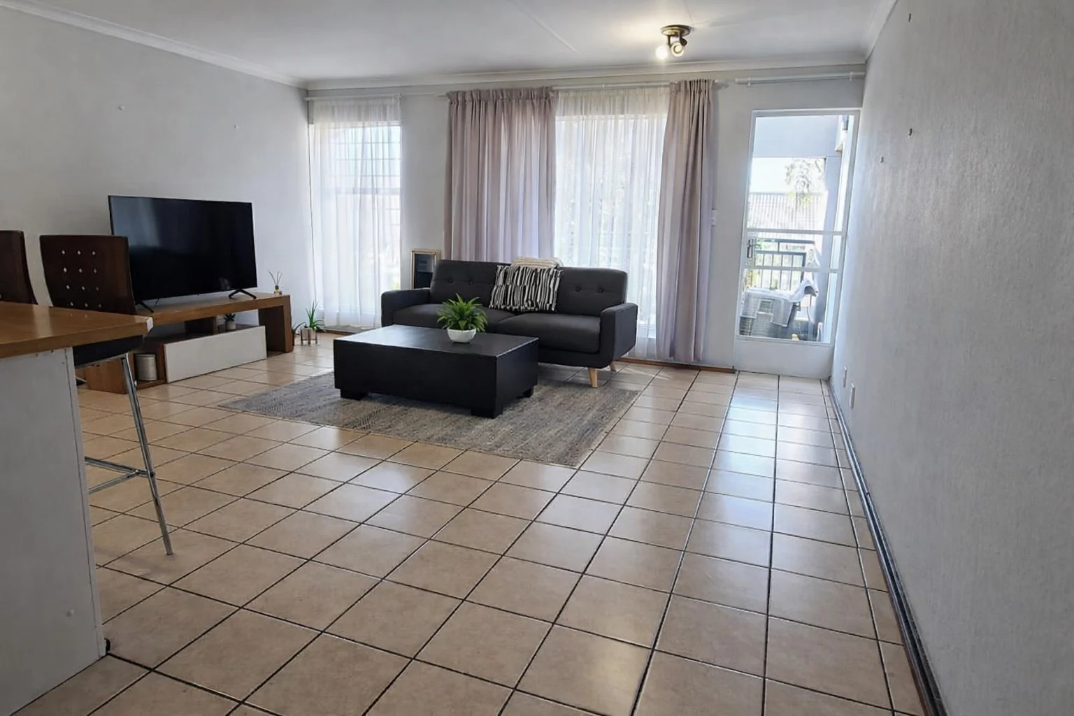 Spacious First Floor Apartment in a Sought-After Tranquil Suburb of Constantia Kloof