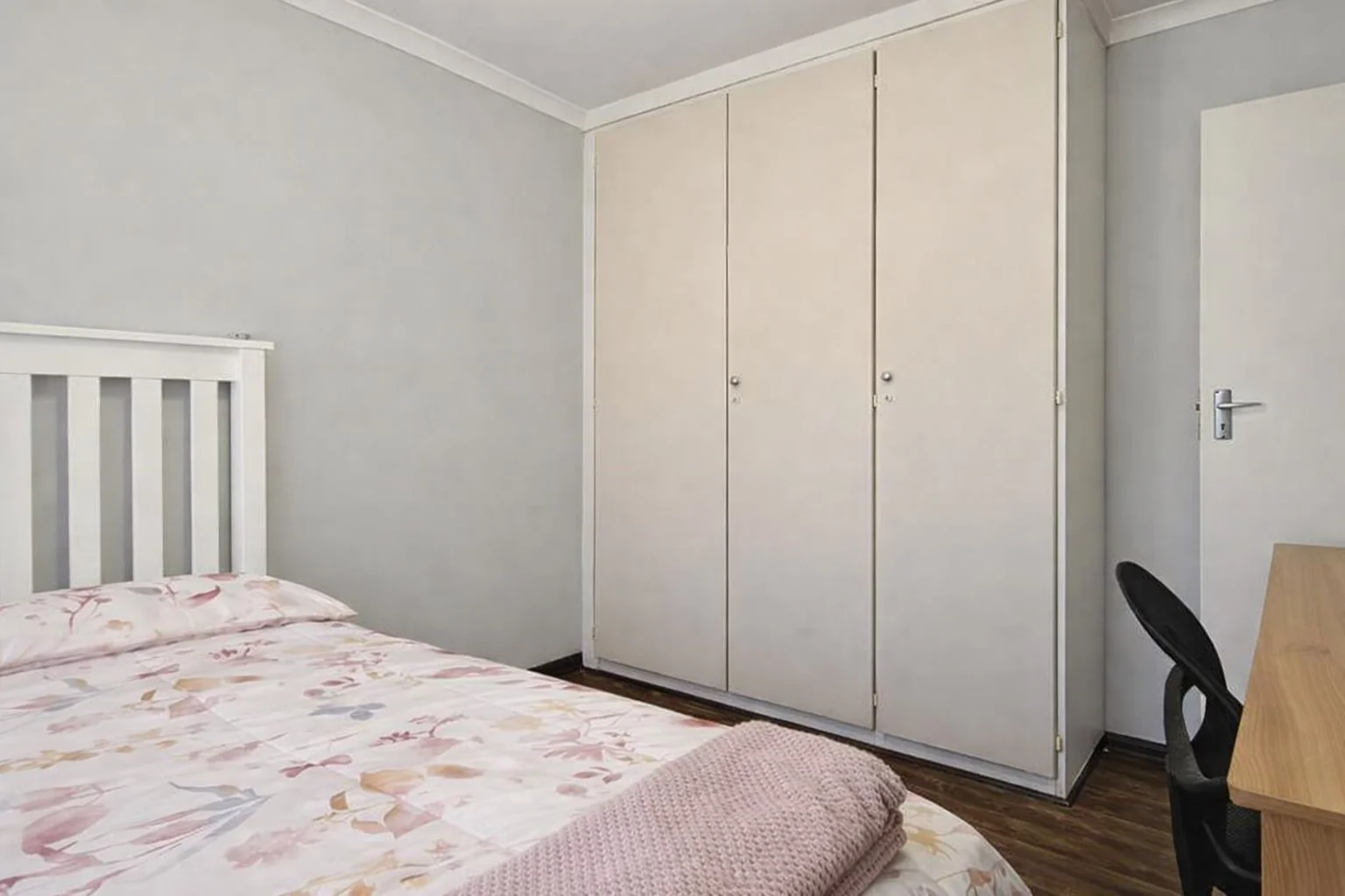 Spacious First Floor Apartment in a Sought-After Tranquil Suburb of Constantia Kloof