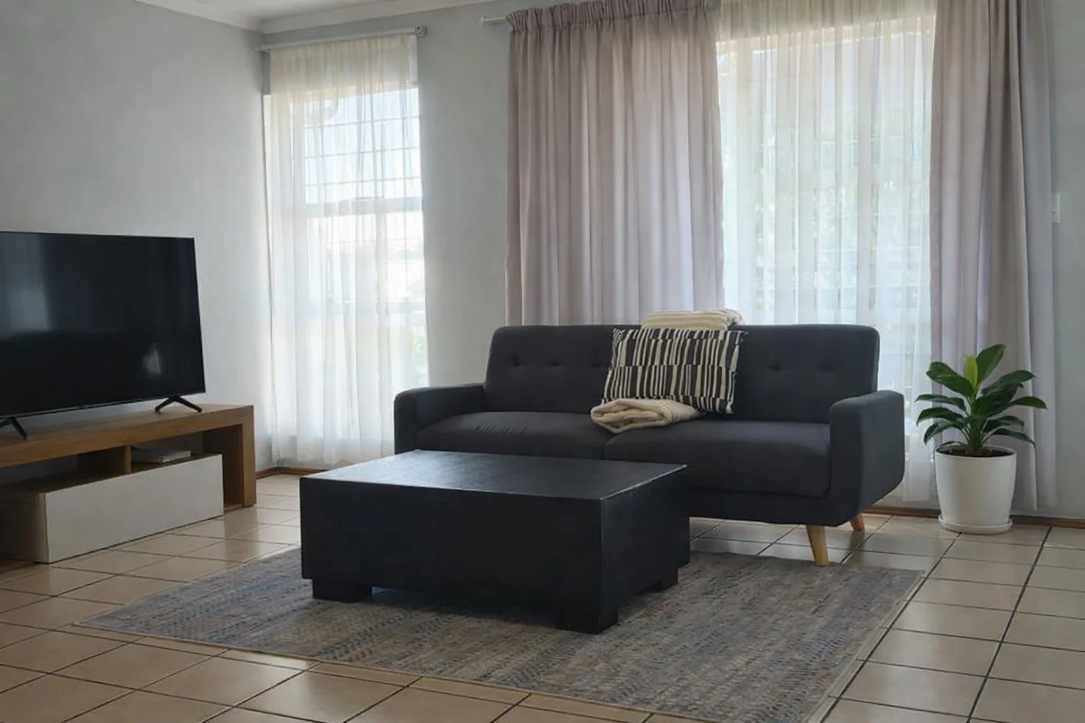 Spacious First Floor Apartment in a Sought-After Tranquil Suburb of Constantia Kloof