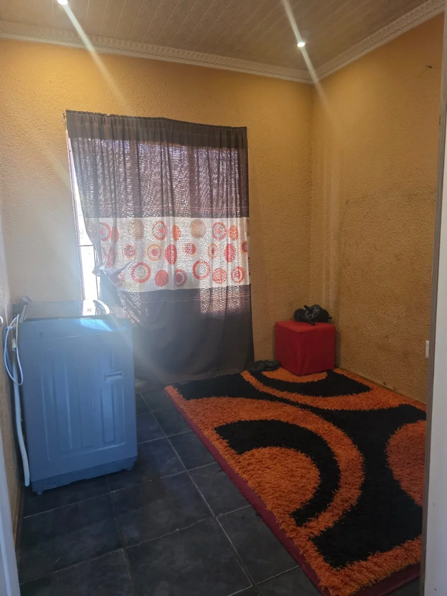 House for Sale Tlhabane West
