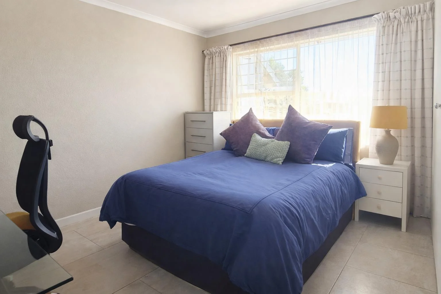 Beautiful apartment for young couple or ideal income generator