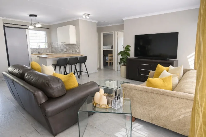 Beautiful apartment for young couple or ideal income generator