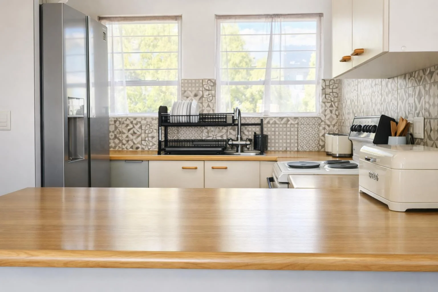Beautiful apartment for young couple or ideal income generator