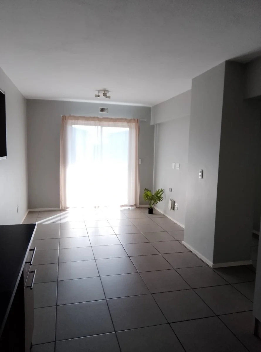 2 Bedroom Apartment To Let | Walking Distance to Vodaworld & Gautrain Bus Route