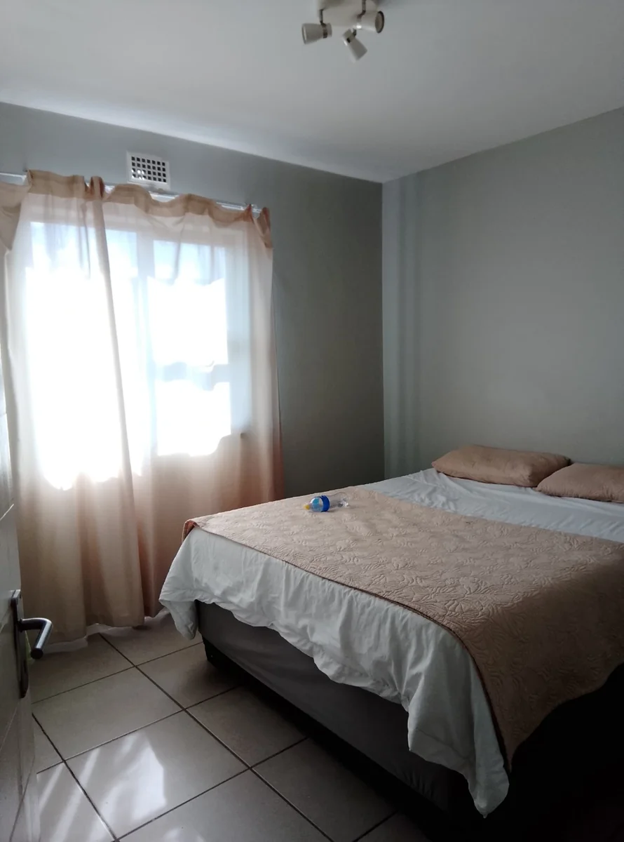 2 Bedroom Apartment To Let | Walking Distance to Vodaworld & Gautrain Bus Route