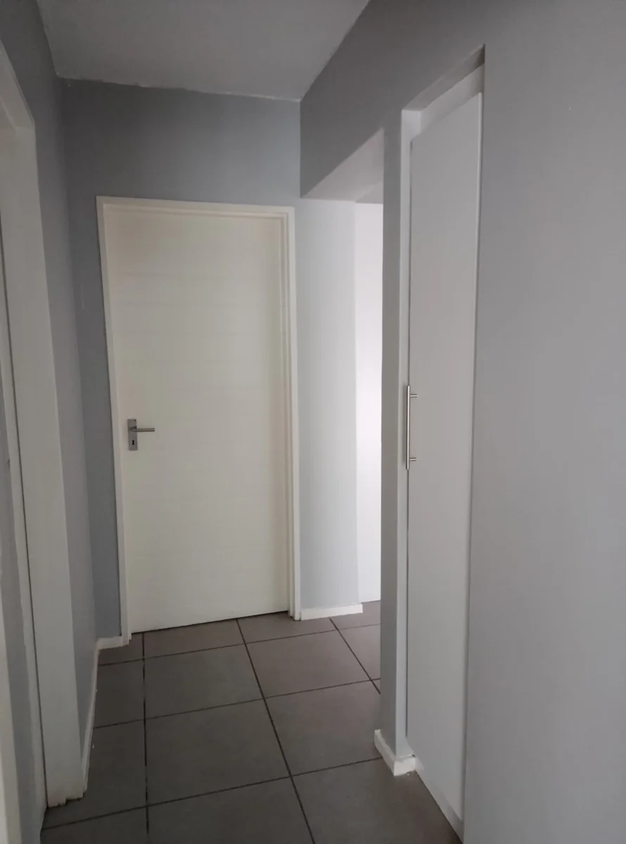 2 Bedroom Apartment To Let | Walking Distance to Vodaworld & Gautrain Bus Route