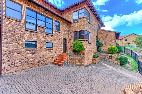 Constantia Kloof, Roodepoort