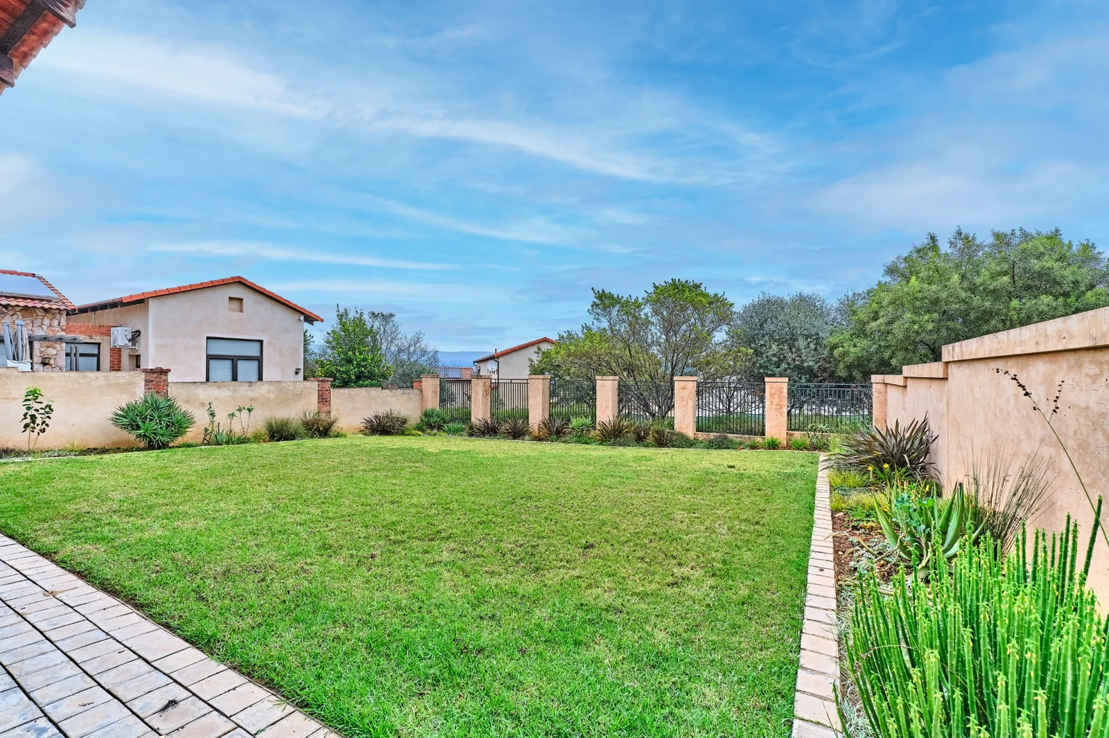 3 Bedroom House for Sale