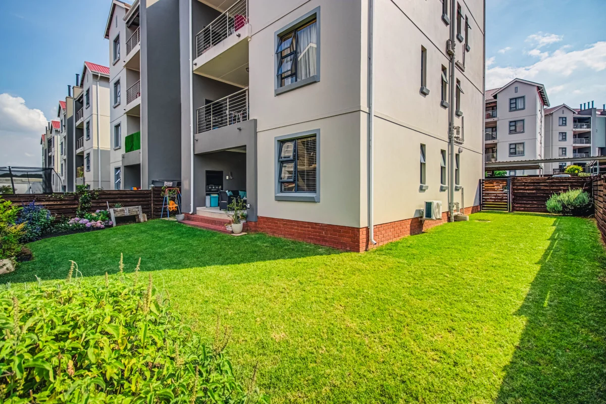 Red Ivory Lane Apartments – Contemporary Estate Living in Modderfontein