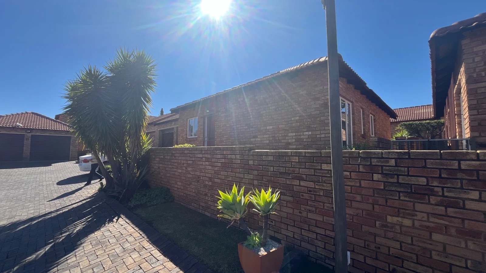 2 Bedroom Simplex to Rent in Wilgeheuwel