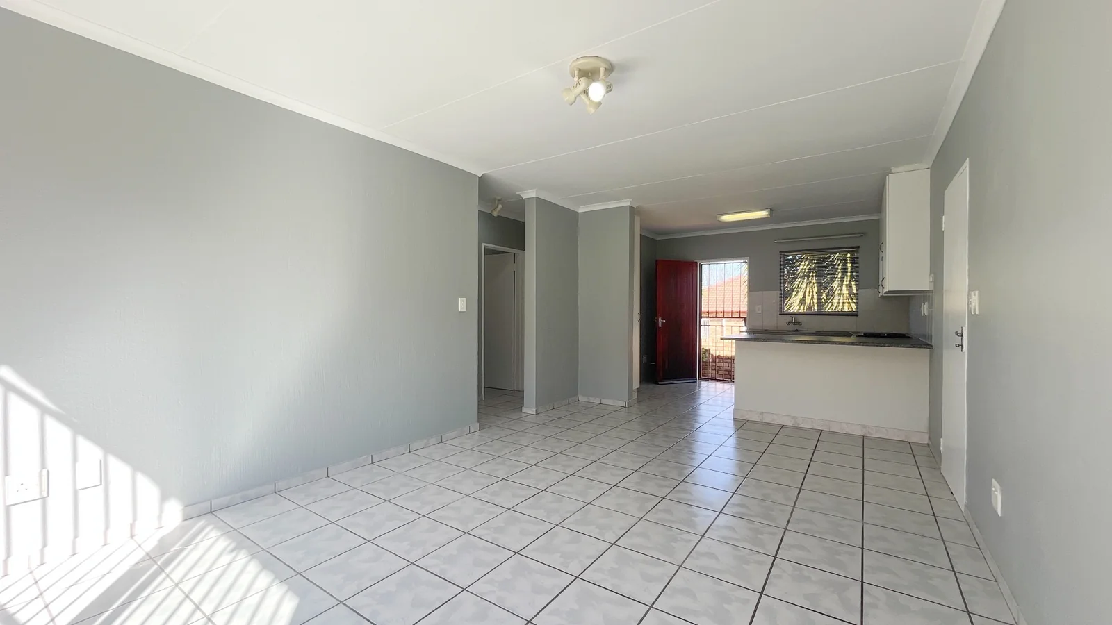 2 Bedroom Simplex to Rent in Wilgeheuwel