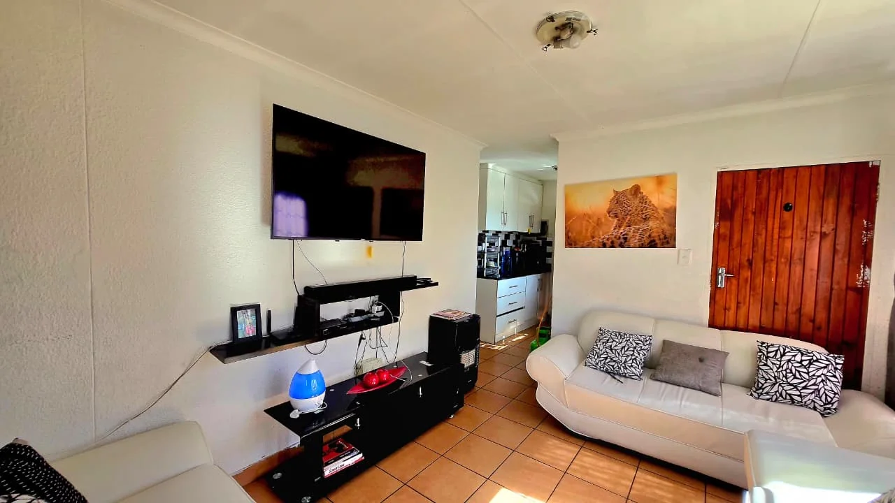 Perfect Starter Home in a Secure Complex