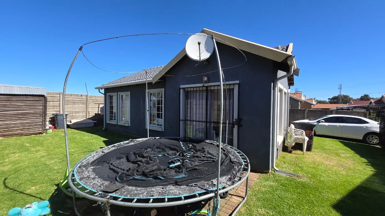 Perfect Starter Home in a Secure Complex