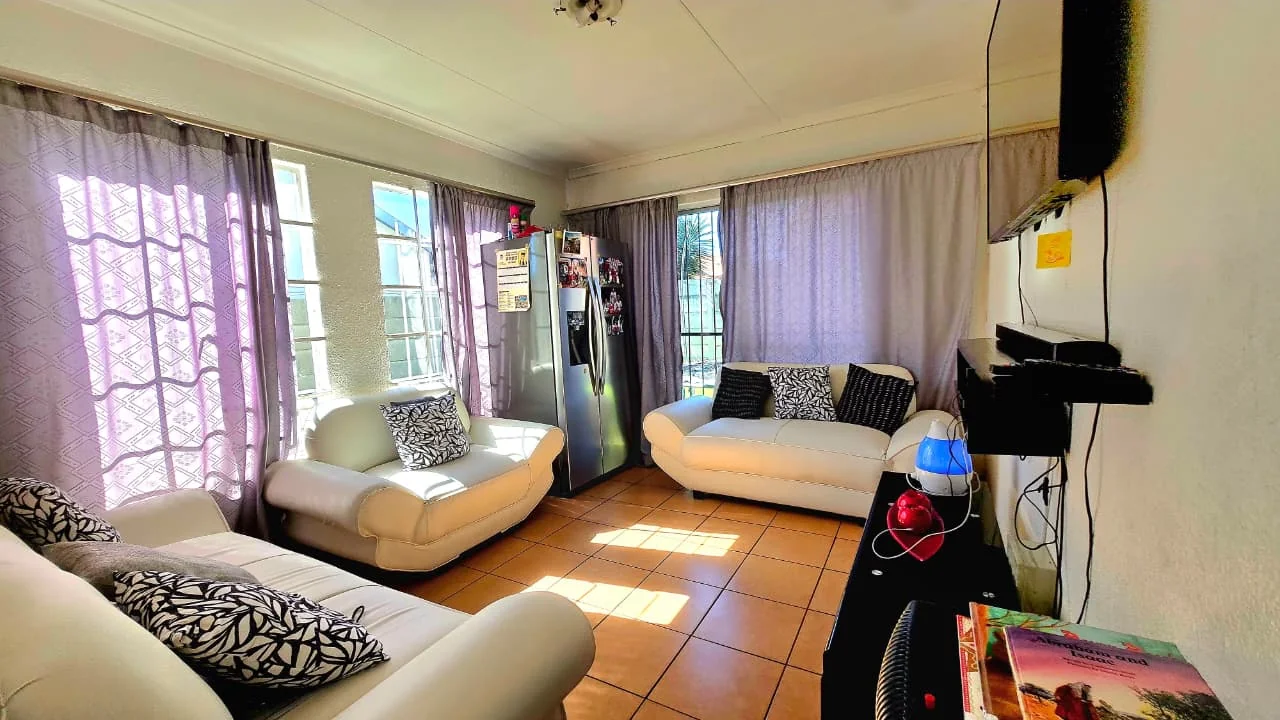 Perfect Starter Home in a Secure Complex